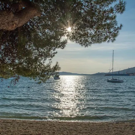 아파트 Mirella 20 M From The Sea - Free Parking *