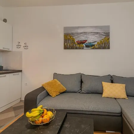 Mirella Apartment Trogir