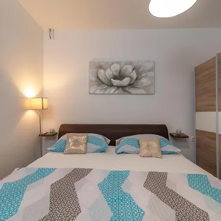 Mirella 20 M From The Sea - Free Parking * 트로기르