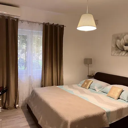 Mirella Apartment *