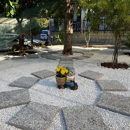 Mirella 20 M From The Sea - Free Parking 트로기르