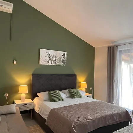 아파트 Mirella 20 M From The Sea - Free Parking *