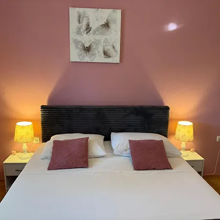 Mirella 20 M From The Sea - Free Parking 트로기르