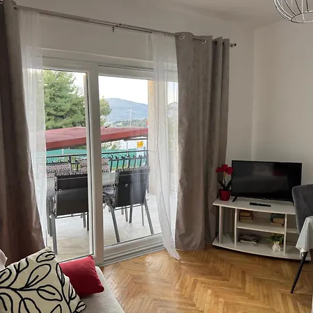 Mirella 20 M From The Sea - Free Parking 트로기르