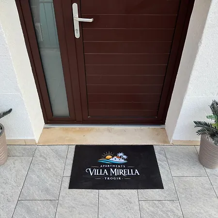 아파트 Mirella 20 M From The Sea - Free Parking