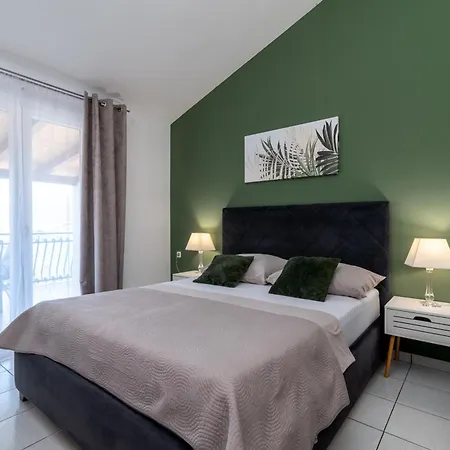아파트 Mirella 20 M From The Sea - Free Parking