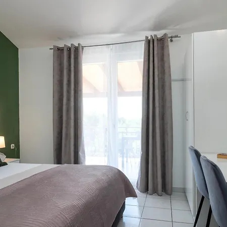 Mirella 20 M From The Sea - Free Parking *
