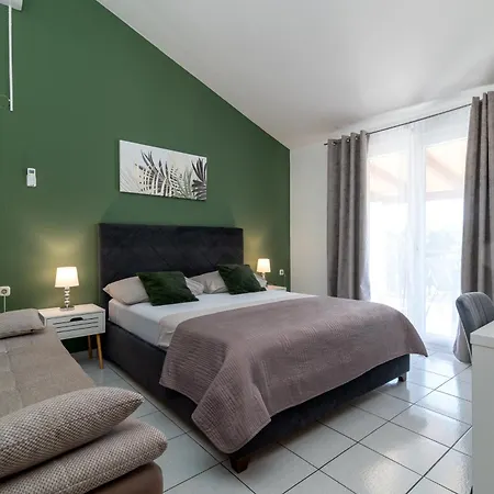 Mirella 20 M From The Sea - Free Parking