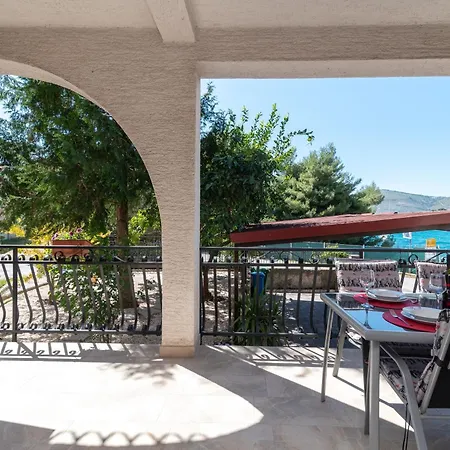 Mirella 20 M From The Sea - Free Parking 아파트 *