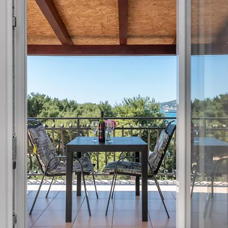 Mirella 20 M From The Sea - Free Parking * 트로기르