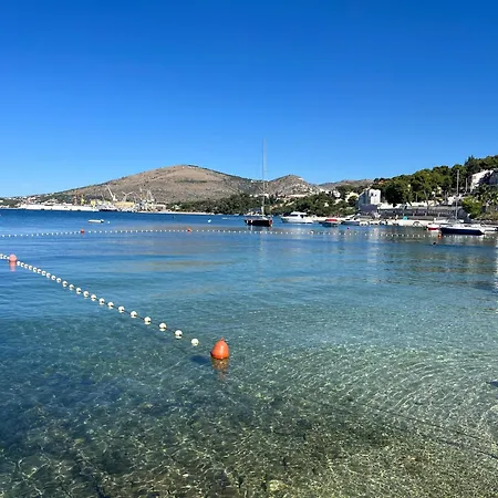 Apartament Mirella 20 M From The Sea - Free Parking
