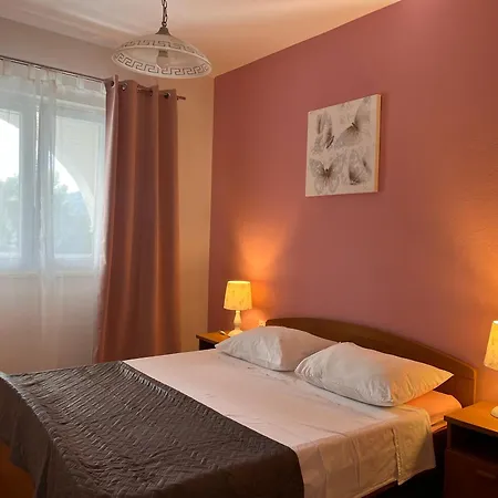 Mirella 20 M From The Sea - Free Parking Apartament Trogir