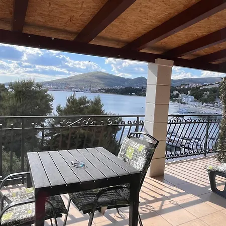 Mirella 20 M From The Sea - Free Parking Apartament