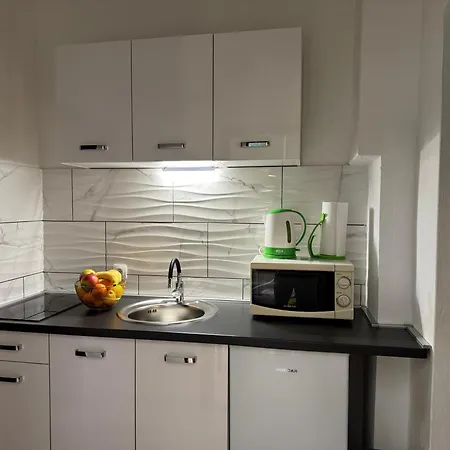 Mirella 20 M From The Sea - Free Parking Apartament Trogir